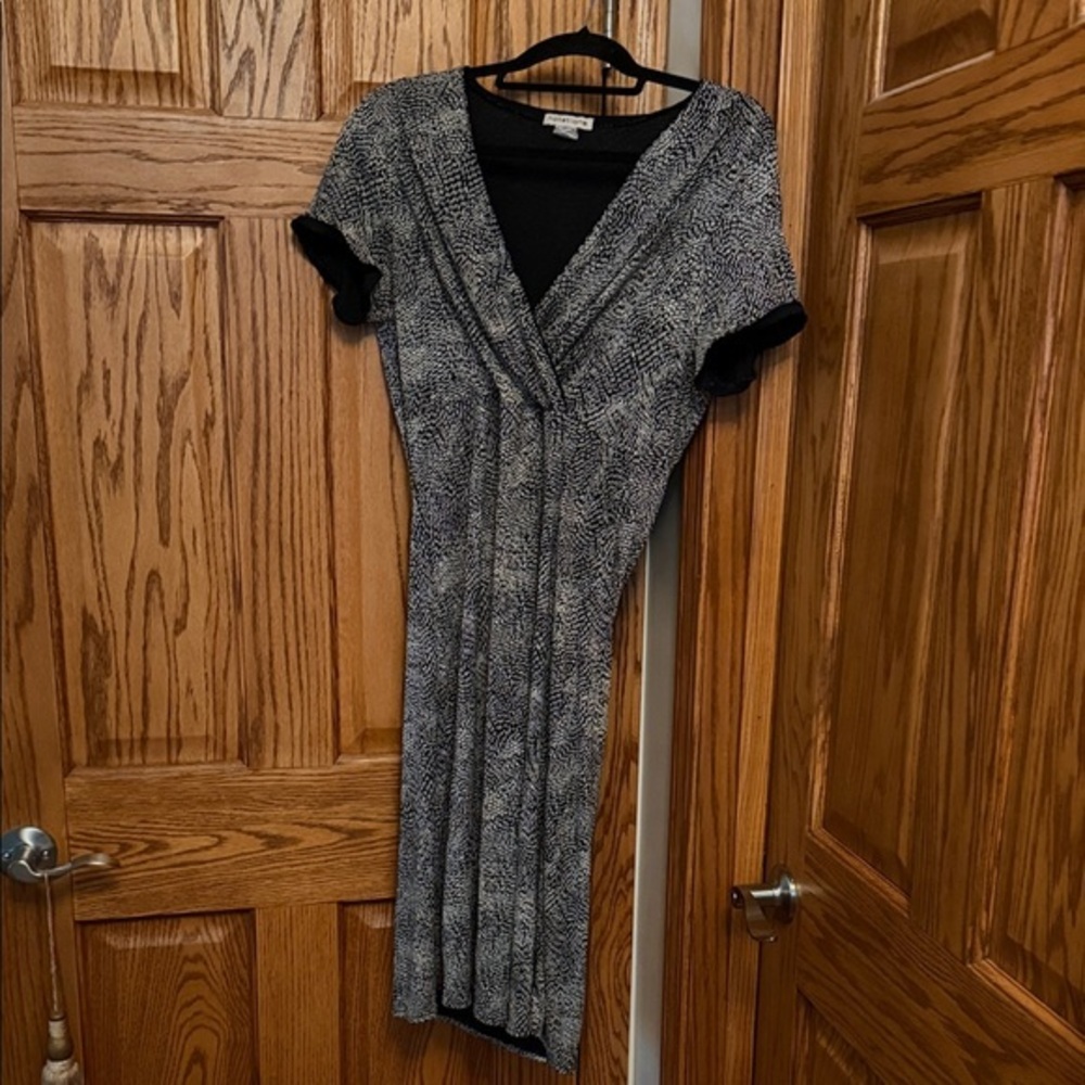 Notations Black and White Patterned Midi Dress